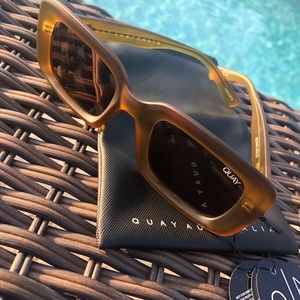 Quay Australia Going Solo/olive brown